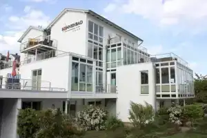 Appartementhaus Sonnenbad - Luxuspenthouse App. 11, Засниц