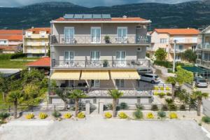 Double bed Room With Private Bathroom and Balcony, Kaštel Kambelovac