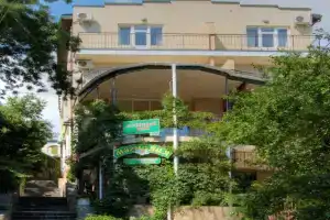 Гостиница «Магнолия», Алупка