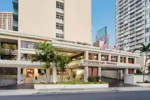 Отель «DoubleTree by Hilton Alana - Waikiki Beach», Гонолулу