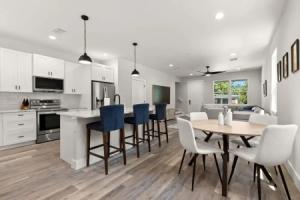 NEW Casa Cereza - Stunning New Build In Old Tampa, Тампа