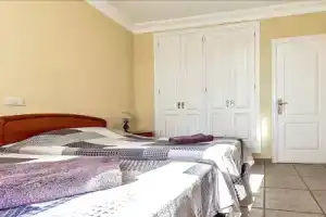 Balcones del Duque, Адехе