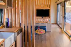 Sun House, Калкан