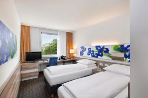 H+ Hotel Frankfurt Airport West, Хофхайм