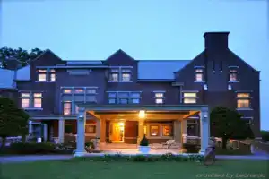 Wilburton Inn, Манчестер