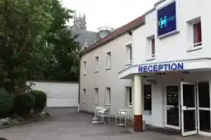 Отель «hôTel Revotel Nancy Centre Gare Et Congrès», Нанси