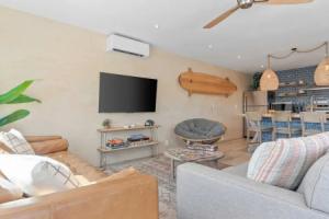 El Camino Surfhouse A by Avantstay Surfside Escape, Walk to Trestles Beach, Сан-Клемент