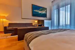 Luxury In Condo Hotel Wow, Будва