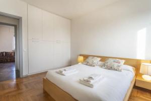 Skyline Udine Roomy Apartment, Удине