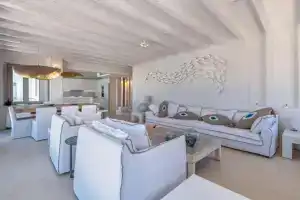 Mykonos On The Rocks, Агиос Иоаннис