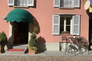 Отель «Mamma Ciccia», Манделло