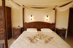 An Unspoilt Setting, Luxurious Surroundings and a Warm, Personal Welcome, Фаралия
