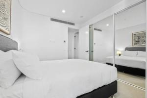 Stylish 2-bed Unit With Views & Rooftop Access, Перт