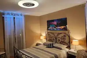 B&B Rufhouse, Ловере