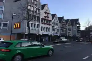 A&S Ferienwohnungen Aennchenplatz 9, Кёнигсвинтер