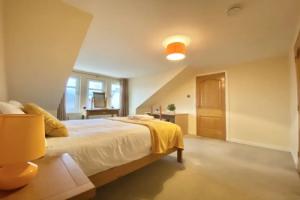 Cloverfield Rooms, Инвернесс