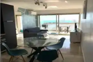 Vue mer port de garavan, Ментона