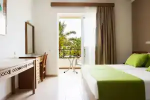 Olympia Sun Hotel, Фалираки