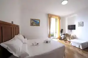 Hotel Suisse, Белладжо