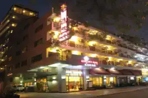 Lux Riverside Hotel & Apartment, Пномпень