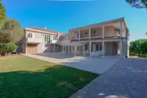 Maison del Sole, Капитана