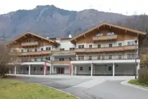 Отель «Alpine by Alpin Rentals», Капрун