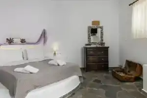 Psaravolada Hotel Milos, Адамас