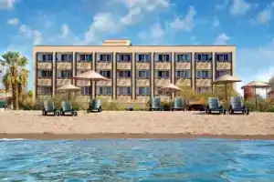 Sunset Hotel, Дикили
