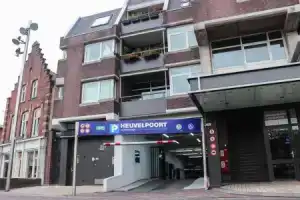 City Hotel Tilburg, Тилбург