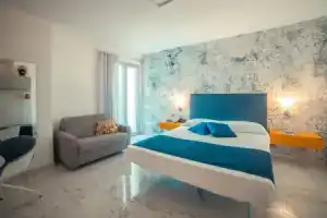 Nautilus Hotel, Джиардини-Наксос