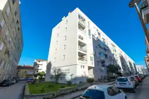 Deluxe Apartment near Bridge, Задар