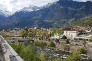 Appartamento centro terme merano, Мерано