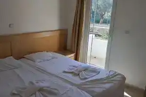 Evi Studios & Apartments Pefkos, Пефки