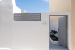 Villa Tholos with Private Jacuzzi, Камари