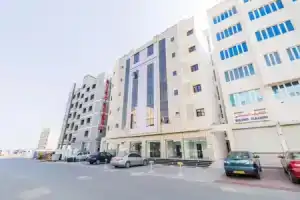 Super OYO 106 Muscat Grand Hotel Apartment, Чайл-Эль-Умайр