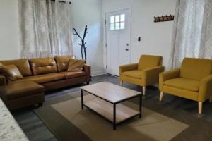 Renovated 2 Bed Walltown Home Walk to Duke A, Дарем