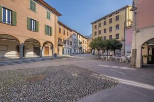 I Balconi in Iseo With 2 Bedrooms and 1 Bathrooms, Изео