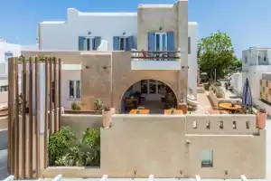 The Artemis Hotel, Айя-Анна
