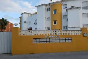 Sue os in Denia With 2 Bedrooms and 1 Bathrooms, Дения