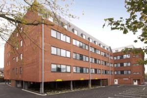 Отель «Premier Inn Hanger Lane», Лондон