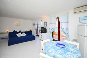 Apartment Dubravka in Banjol - island Rab, Раб