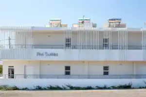 Avi Suites 1, Фалираки