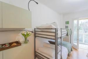 Besana 9 On the Lake - Private Garden & Parking by Rent all Como, Мольтразио