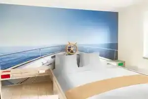 Room in All-inclusive Party Resort, Wangerland, Вангерланд