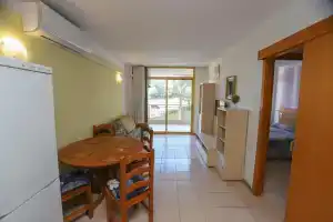 Apartamento Cat 92-212, Салоу