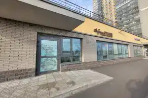 Трилогия на улице Народного Ополчения, Санкт-Петербург