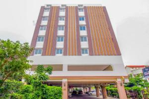 Отель «Vaccinated Staff - OYO 411 Grandview Condo 15», Бангкок