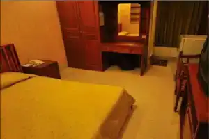 Sathorn Saint View Serviced Apartment, Бангкок
