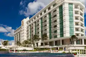 Отель «Sandos Cancun All Inclusive», Канкун