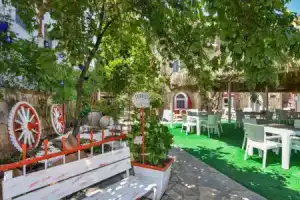 Turkevi Otel Sarimsakli, Айвалык
